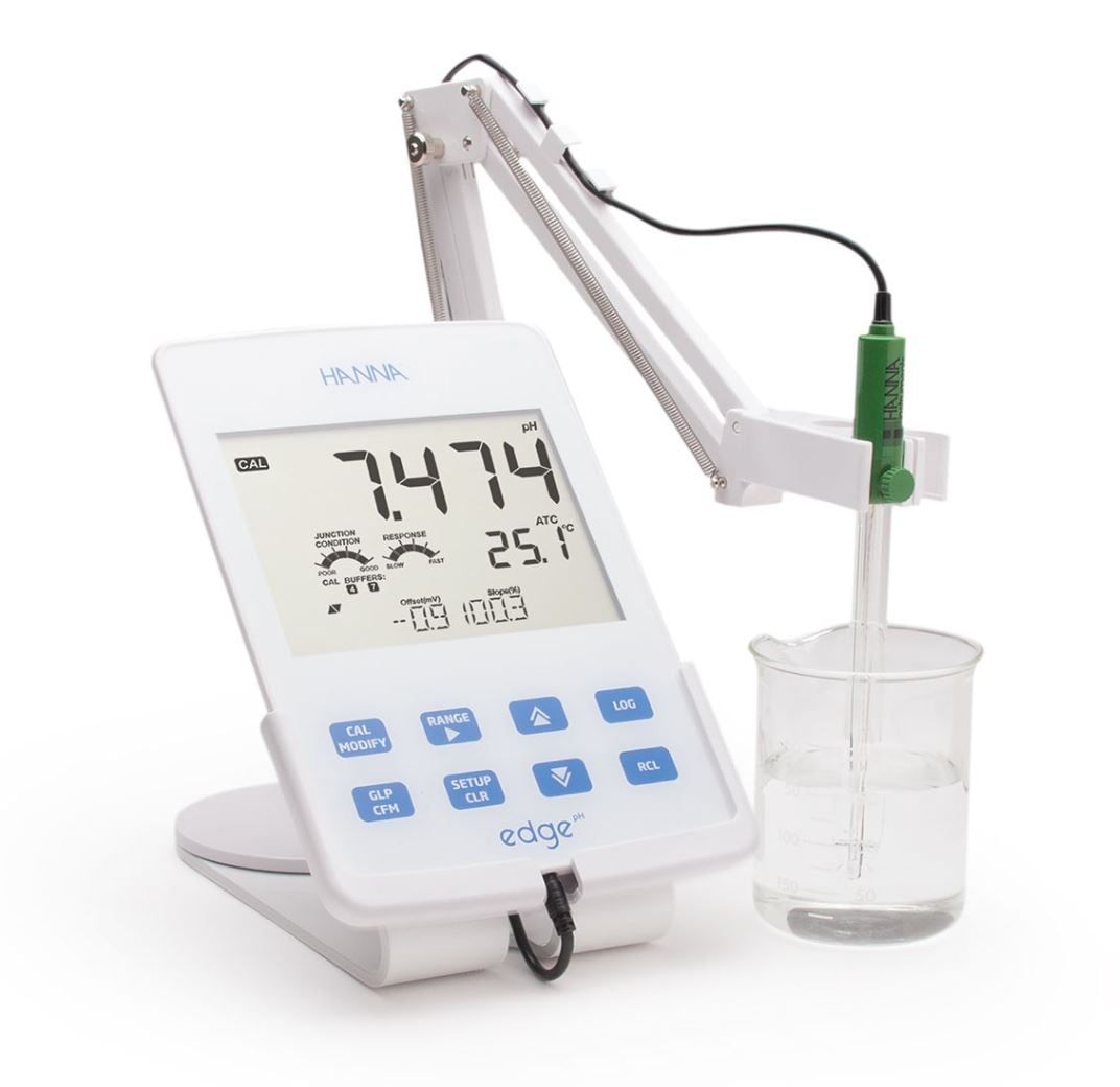 Máy đo pH để bàn Hanna Model: HI2002-02